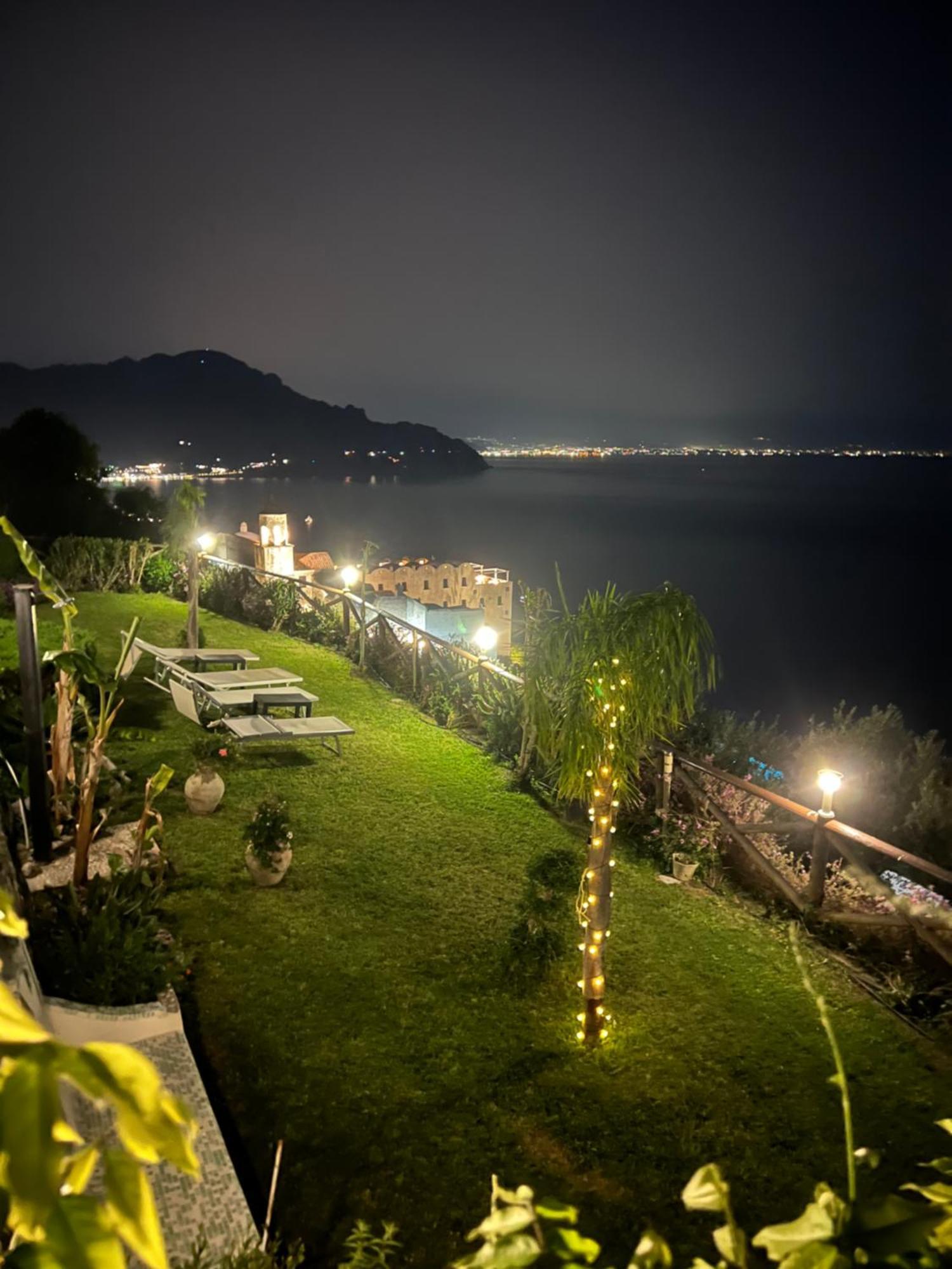 B&B Il Pavone Conca dei Marini Bagian luar foto